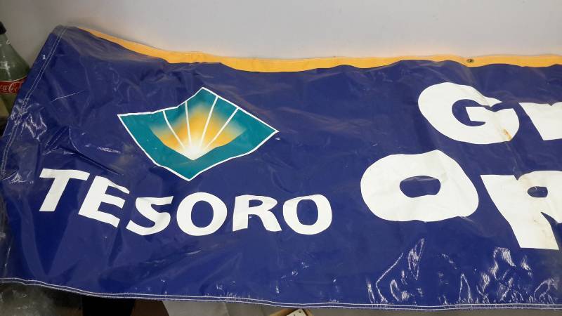 lot 96 image: Tesoro banner
