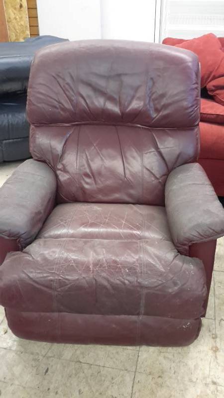 lot 119 image: La-Z-Boy