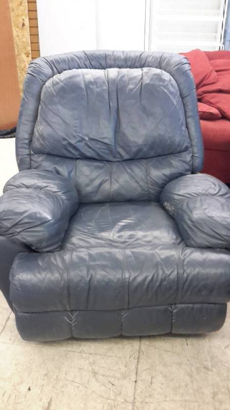 lot 121 image: Recliner