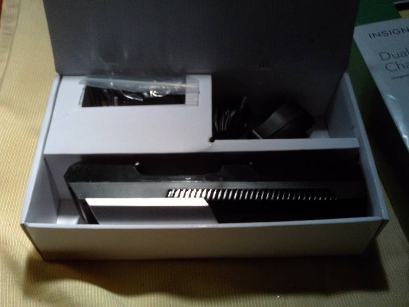 lot 5 image: DUEL CHARGER FOR EXBOX