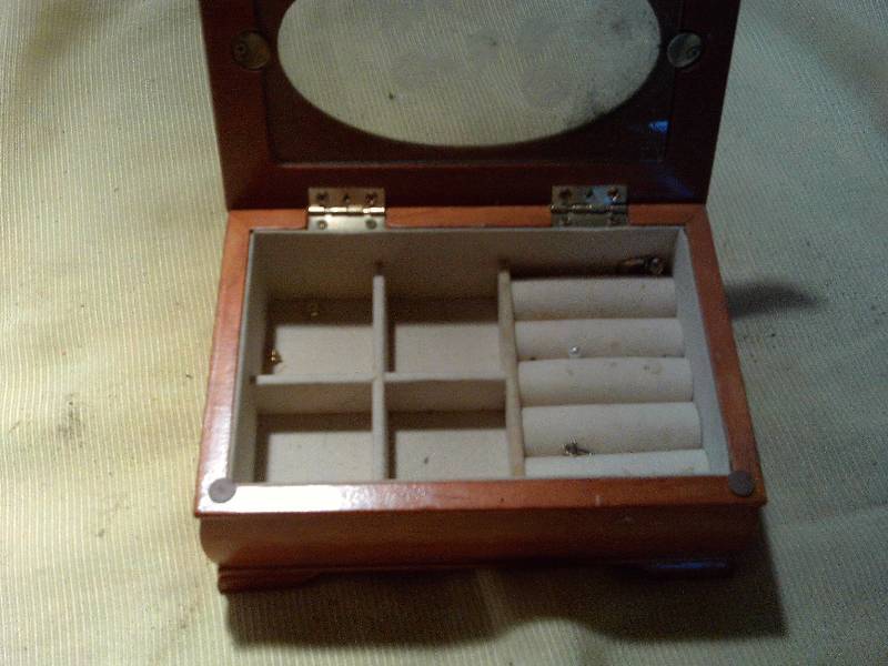 lot 56 image: WOOD AND GLASS JEWLERY BOX