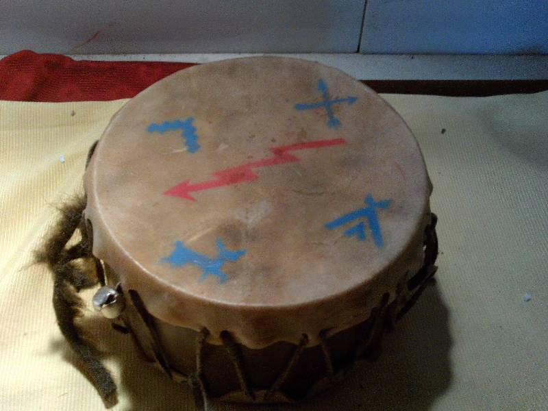 lot 48 image: COLLECTIBLE INDIAN DRUM