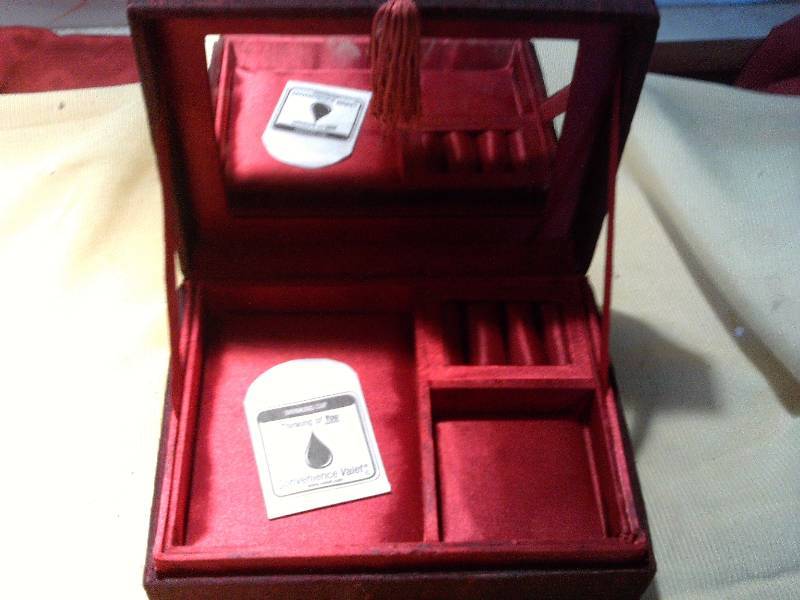 lot 50 image: RED VELVET JEWLERY BOX
