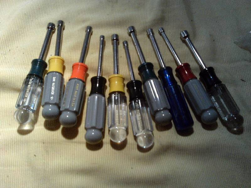 lot 74 image: NUT DRIVERS