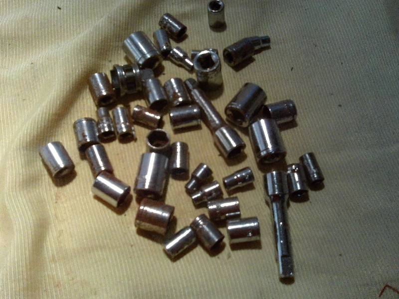 lot 76 image: MISC SOCKETS