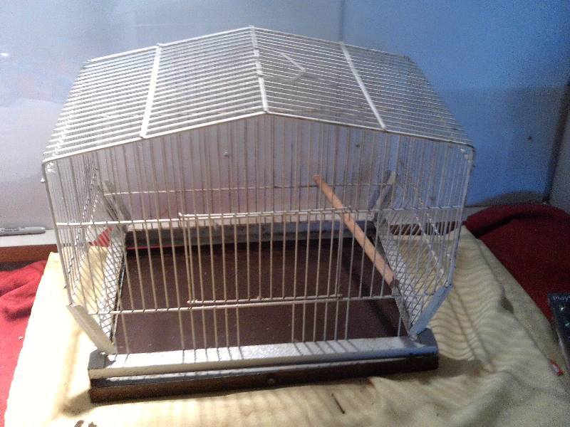 lot 79 image: WIRE BIRD CAGE