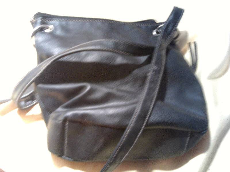 lot 92 image: LEATHER FASHION PURSE
