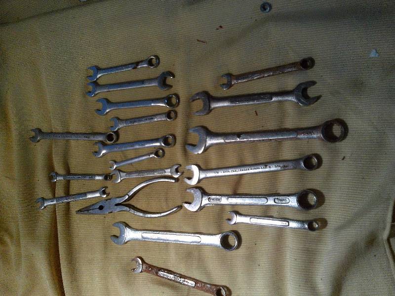 lot 99 image: MISC WRENCHES