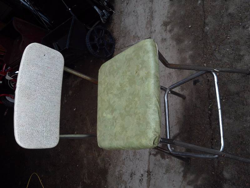 lot 127 image: METAL CHAIR