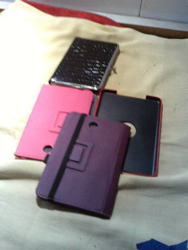 lot 157 image: 3 TABLET HOLDERS 1 COIN PURSE