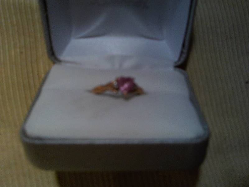 lot 107 image: PINK HEART RING WITH DIAMONDS