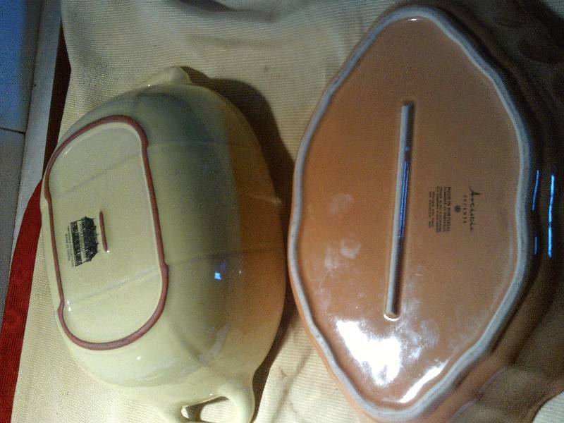 lot 144 image: 2 BAKING PANS