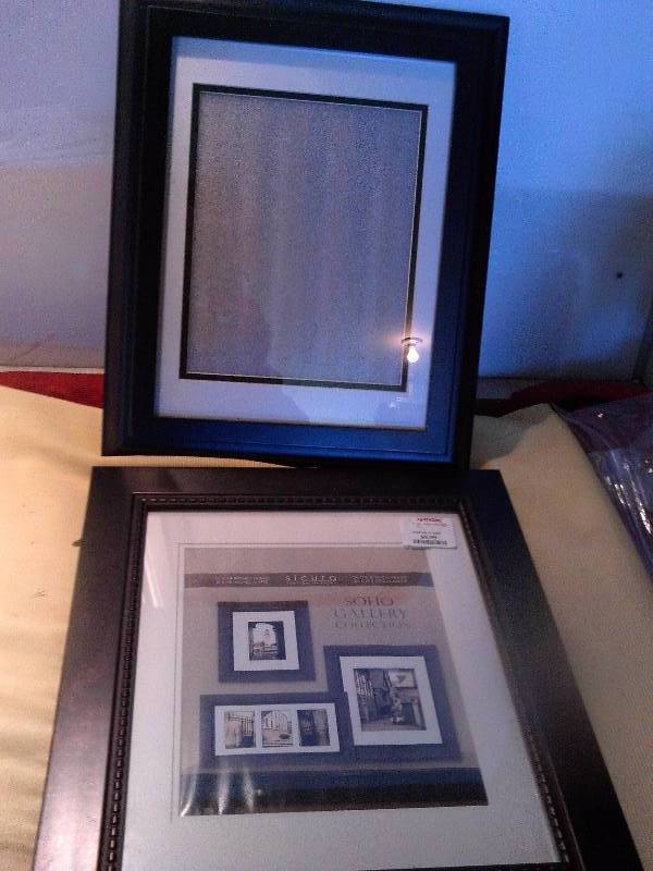 lot 161 image: 2 NEW PICTURE FRAMES