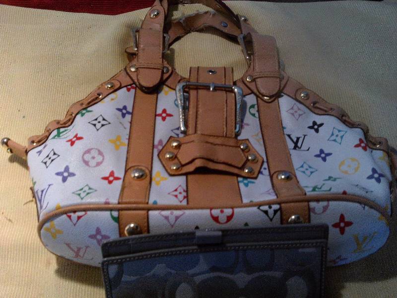 lot 162 image: PURSE AND 2 WALLETS
