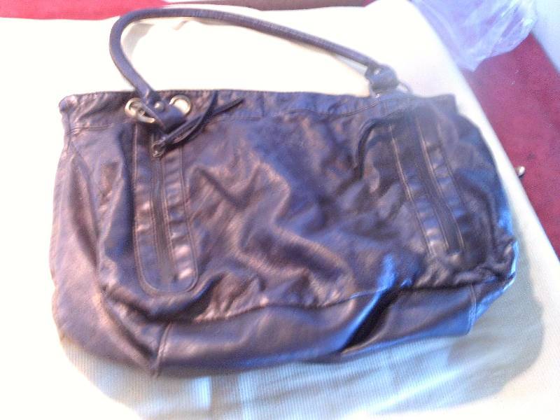 lot 180 image: BUENO LEATHER PURSE