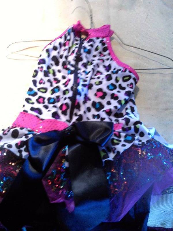 lot 188 image: GIRLS DANCE DRESS