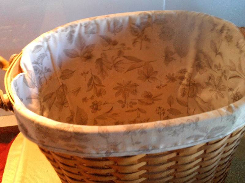 lot 195 image: WICKER TRASH BASKET