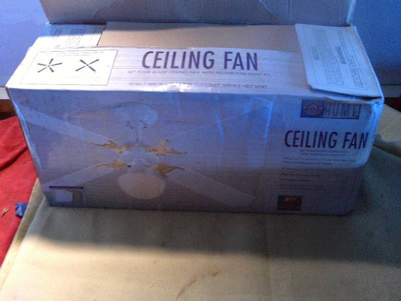 lot 220 image: CEILING FAN