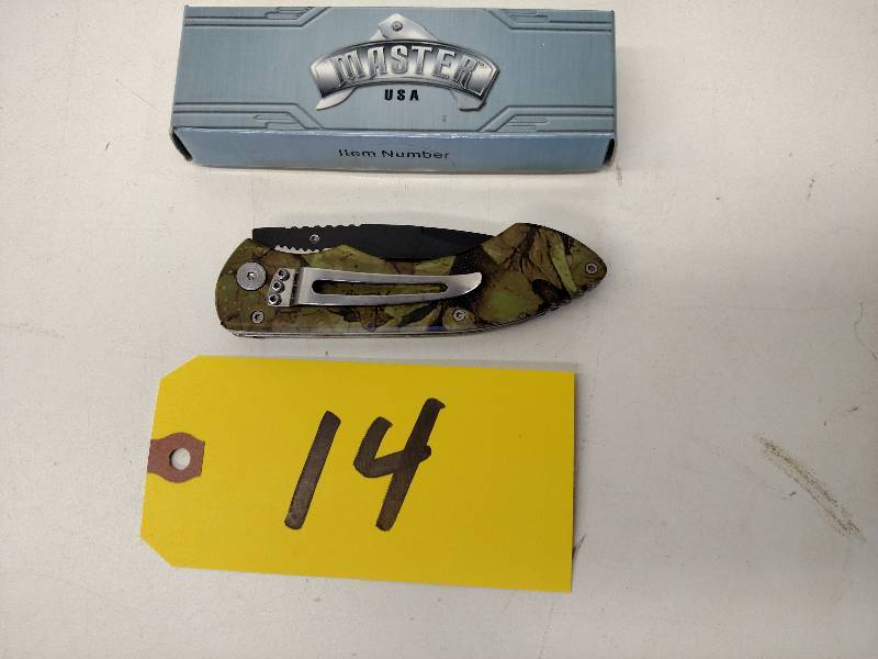 lot 14 image: Master MU-108CC Lock Blade Knife...