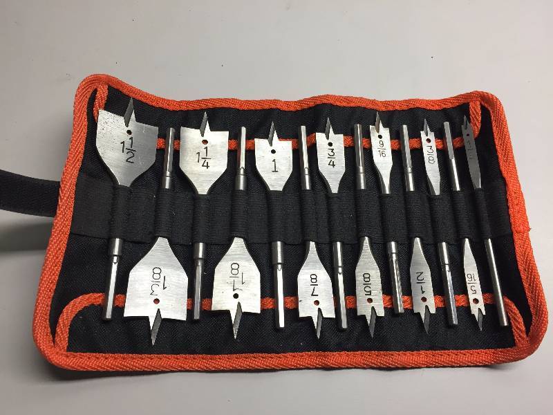WOOD DRILL BITS, WOOD CARVING TOOLS, TOOL BOX WITH ASSORTED TOOLS