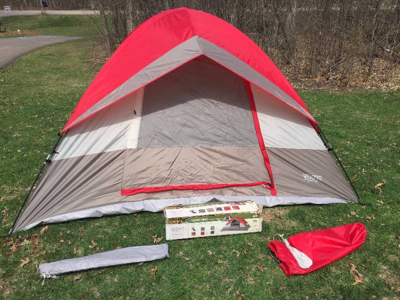 lot 1 image: Harvest Moon Sport Dome Tent