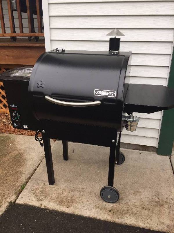 lot 13 image: Smoke Pro DLX Pellet GrillSmoker