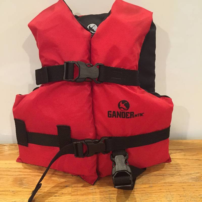 lot 24 image: Gander MTN Childs Life Vest