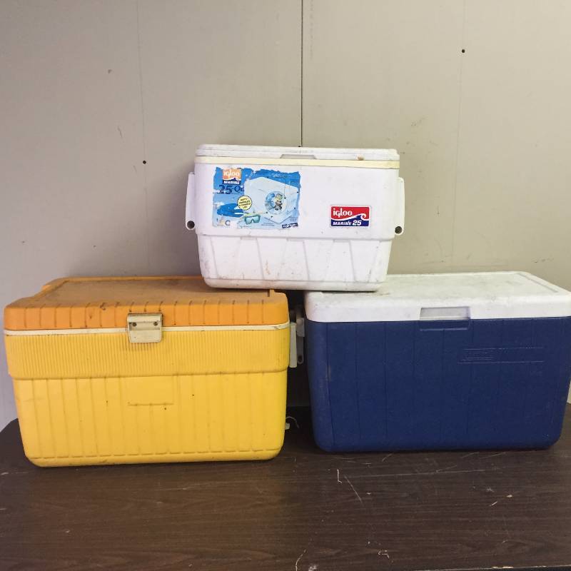 lot 31 image: Lot Of Coolers