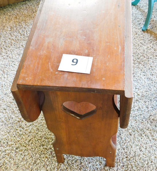 lot 9 image: Primitave wooden end table drop leaf 2 levels