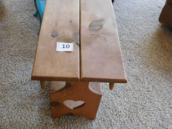 lot 10 image: Primitave wooden end table 3 levels
