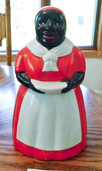 lot 22 image: black Americana cookie jar