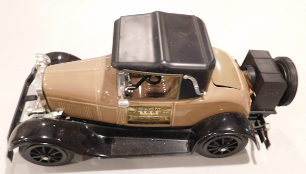 lot 38 image: Jim Beam Whiskey Decanter 1928 Model A Ford