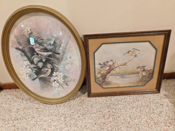 lot 56 image: 2 vintage bird prints oval frame and rectangle frame