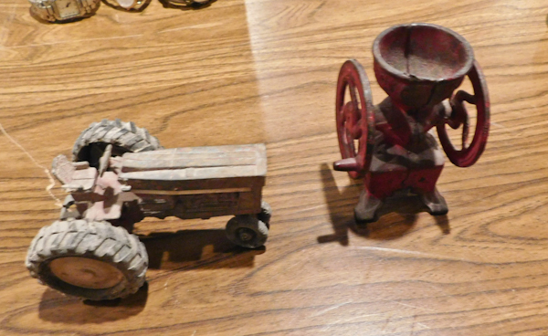 lot 145 image: antique cast metal farm toys
