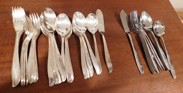 lot 159 image: 2 incomplete sets of silverware