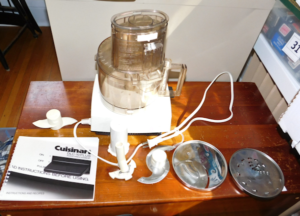 lot 101 image: Cuisinart food processor looks to be complete works original booklet included