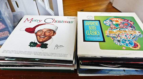 lot 190 image: Collection of Classical and Christmas record albums