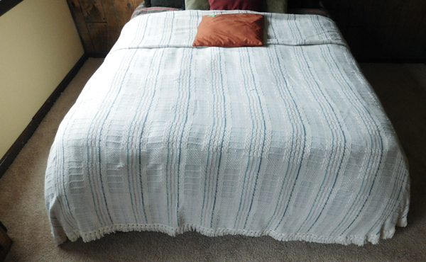 lot 15 image: bedspread and pillow