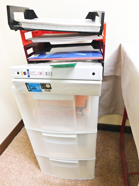 lot 76 image: large lot of craft items and storage drawers