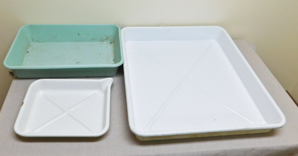 lot 77 image: darkroom trays