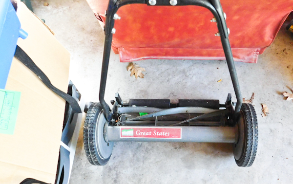 lot 119 image: great states push mower in working order