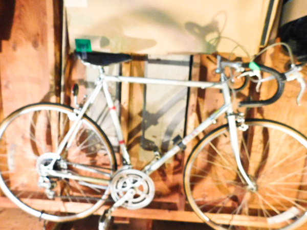 lot 140 image: Mens World Sport Schwinn bike