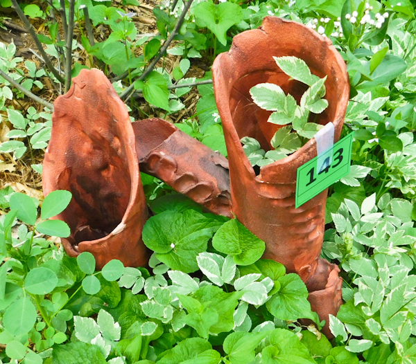lot 143 image: outdoor garden art
