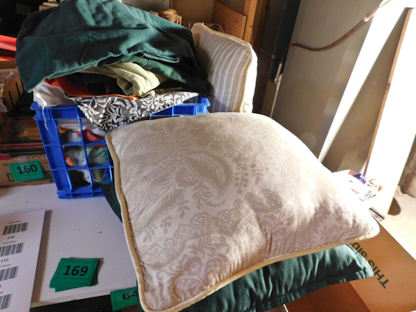 lot 169 image: pillows linens and more see photos