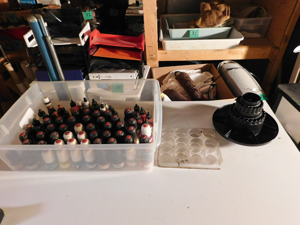 lot 183 image: lage lot of inks all one price