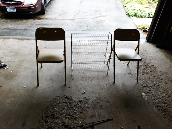 lot 199 image: two vintage folding chairs
