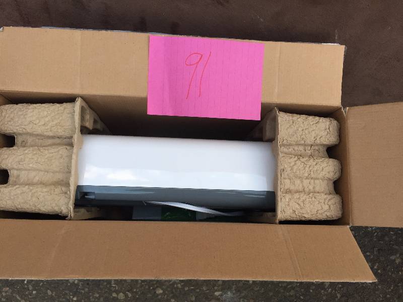 Food saver FM2110 in like new condition