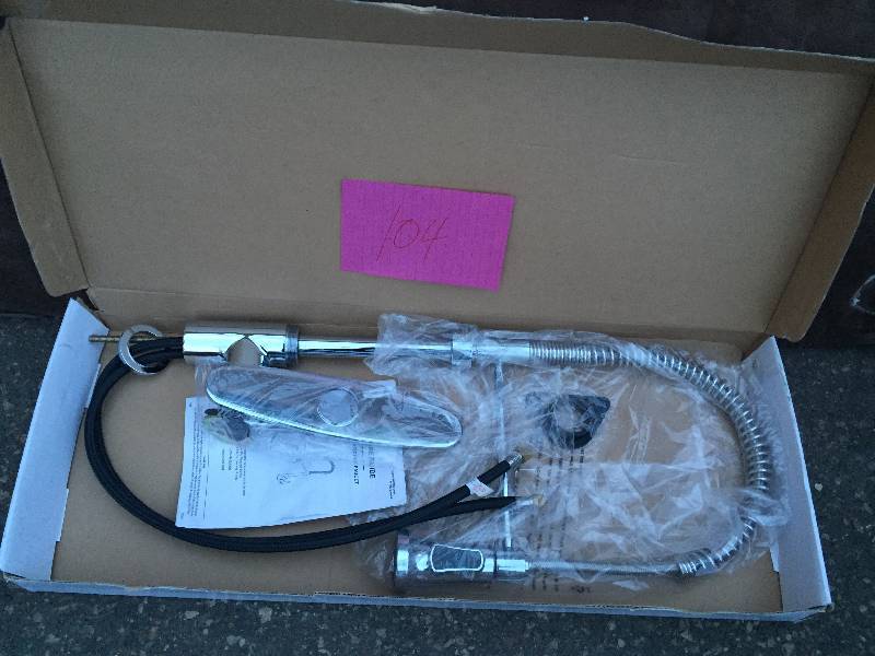 Glacier Bay Kitchen Faucet 641 962 NEW