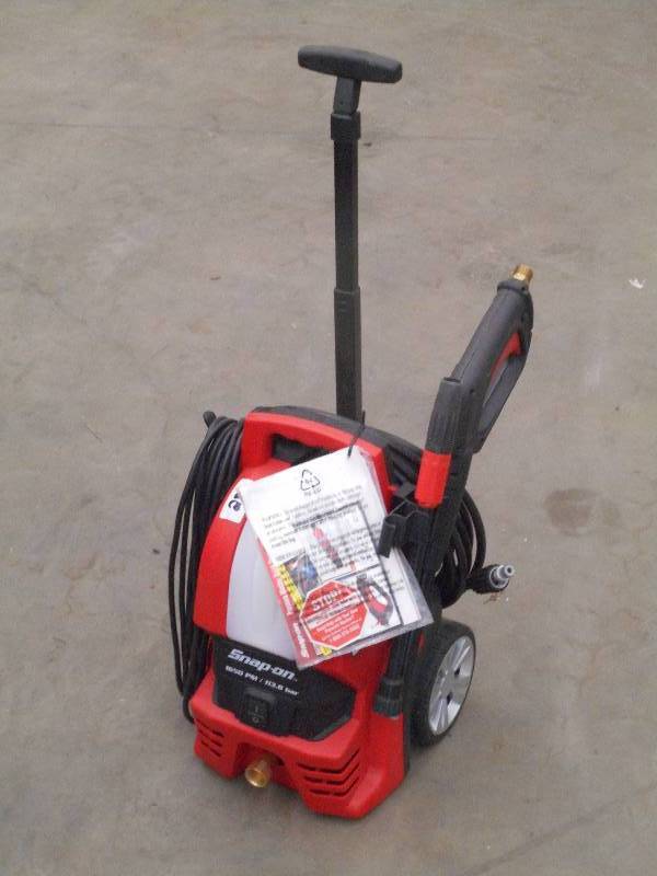 lot 28 image: Snap-On 1650PSI Electric Pressure W...