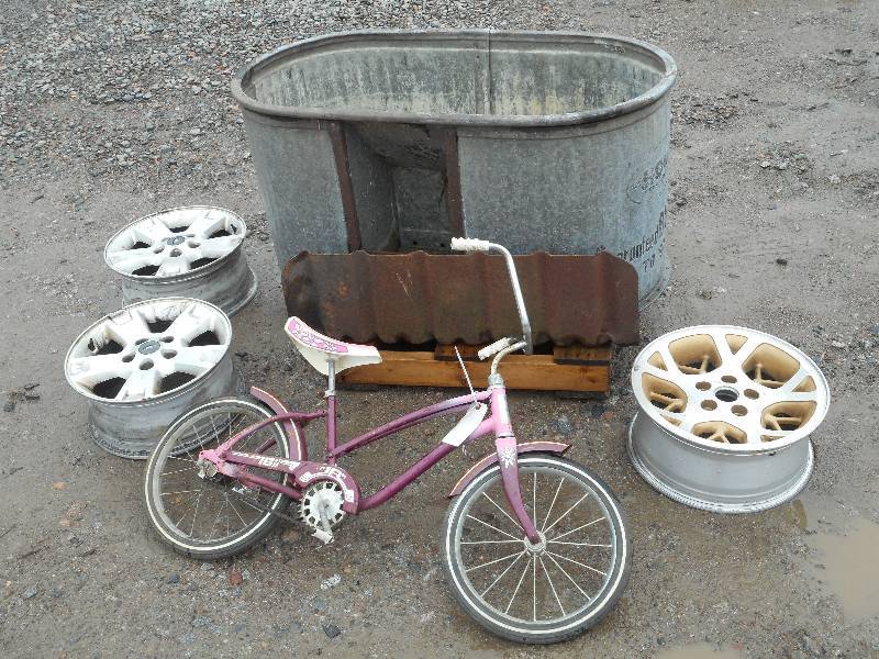 lot 39 image: Pallet Of Vintage Jr. Bicycle, (3)...